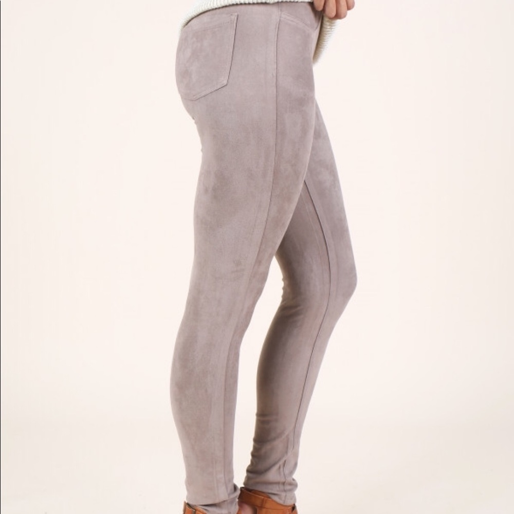 Altar’d State Sweet Santa Fe Leggings Size L NWT💜